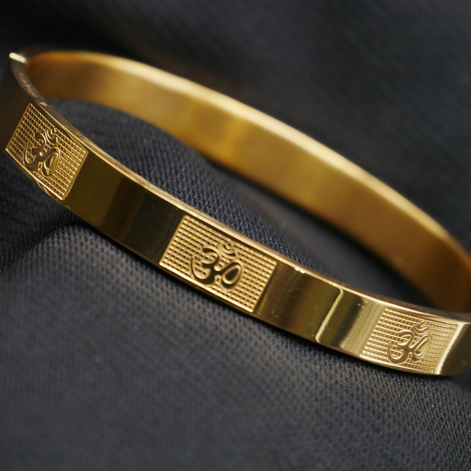 24K Vermeil Gold Platted Stainless Steel Anti-Tarnish Kada Bracelets for Boys and Men.