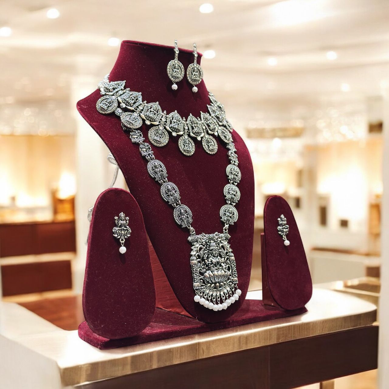 Bridal silver laksmiji necklace for women